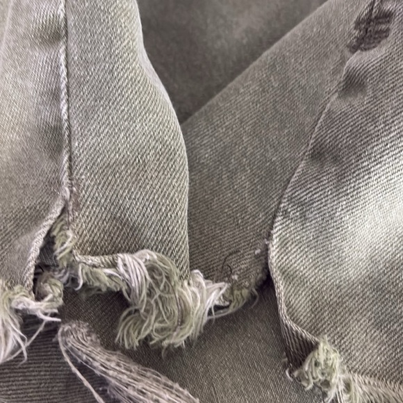 We The Free Makai Button Fly Cotton Denim Cut Off Shorts in Olive Green -Size 28 - Picture 10 of 10